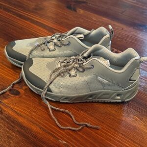 Men's Gray Athletic Shoes